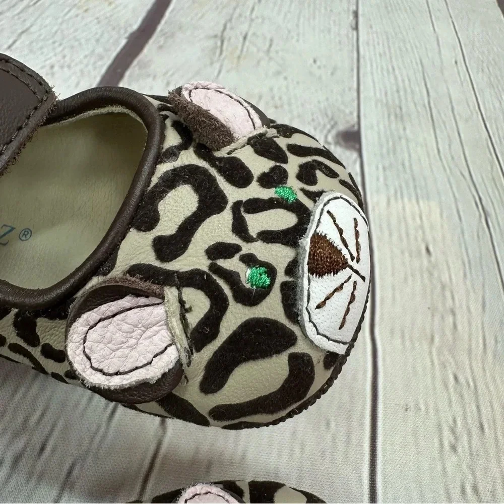 robeez mini shoes 3D leopard sandstone sz 2 leather animal print infant baby